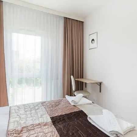 Banacha, Sun & Snow 크라쿠프