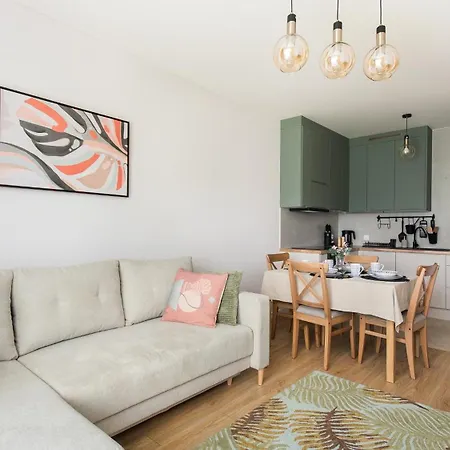 Sun & Snow, Banacha Apartamento