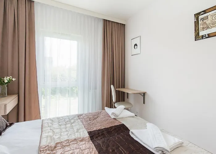 Banacha, Sun&snow Kraków